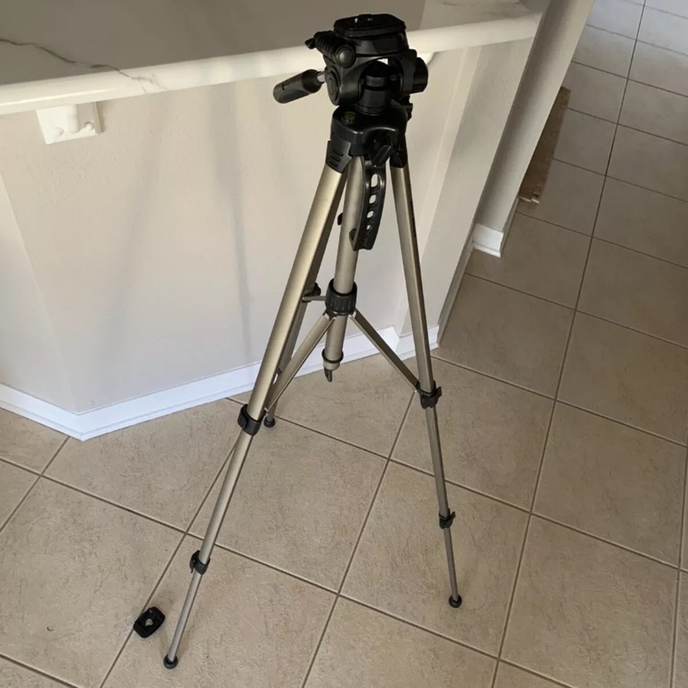 MX 2000 Camera Tripod Full Size 61”